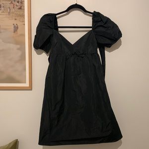 Wilfred / Aritzia Black Dress